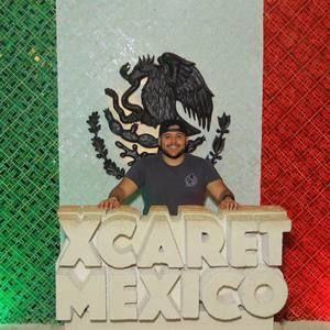 Meet your Posher, Aaron